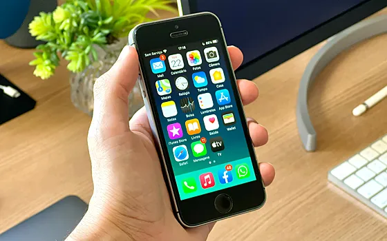 iPhone SE семилетней давности наконец-то скинули с первого места среди лучших гаджетов Apple по версии пользователей 